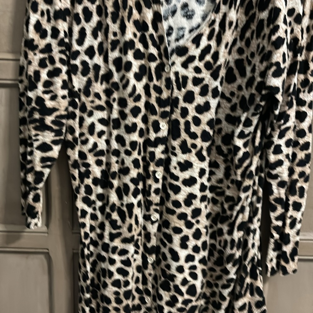 Torrid Size 3. . Leopard Print Lightweight Long T… - image 2
